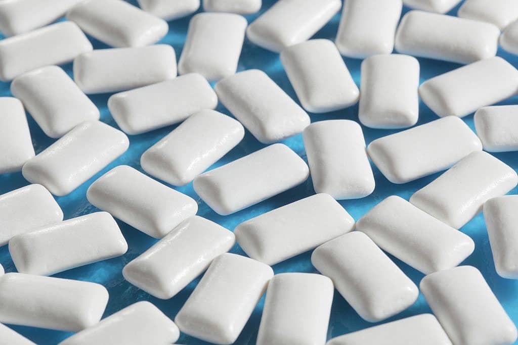 The Pros &amp; Cons of Chewing Gum | Park Avenue Dental | Gainesville, FL